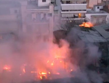 Φωτιά σε εργοστάσιο ξυλείας στο Νέο Κόσμο (φωτό, βίντεο)